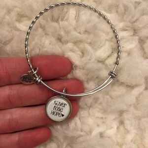 NEVER Lose Hope Original Bracelet